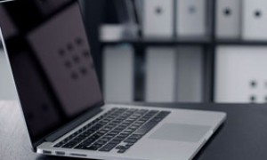 央行在港发行200亿央票，离岸人民币汇率保持稳定